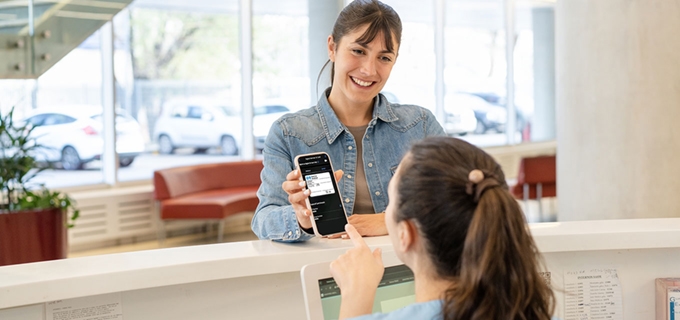 Mantén tu tarjeta de asegurado a la mano