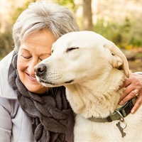 https://connect.bcbsok.com/cfs-file/__key/communityserver-blogs-components-weblogfiles/00-00-00-00-15/SeniorWithDog_5F00_93675518.jpg